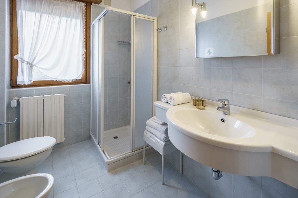 Hotel Roma Сан-Вито-ди-Кадоре Экстерьер фото