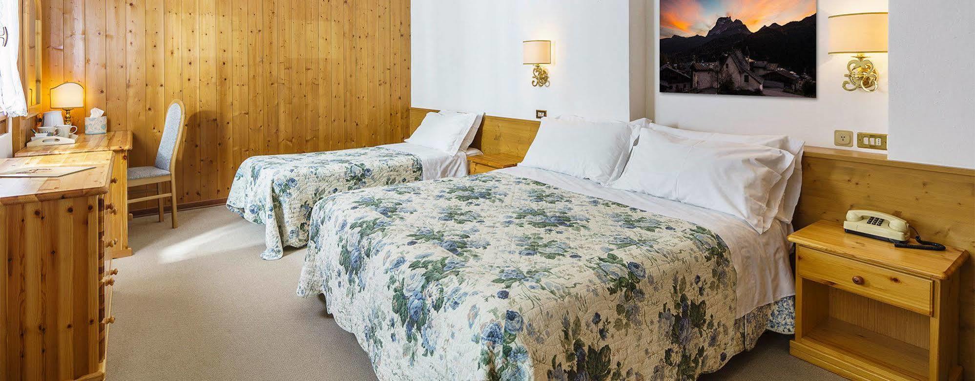 Hotel Roma Сан-Вито-ди-Кадоре Экстерьер фото