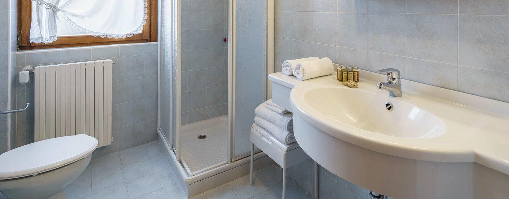Hotel Roma Сан-Вито-ди-Кадоре Экстерьер фото